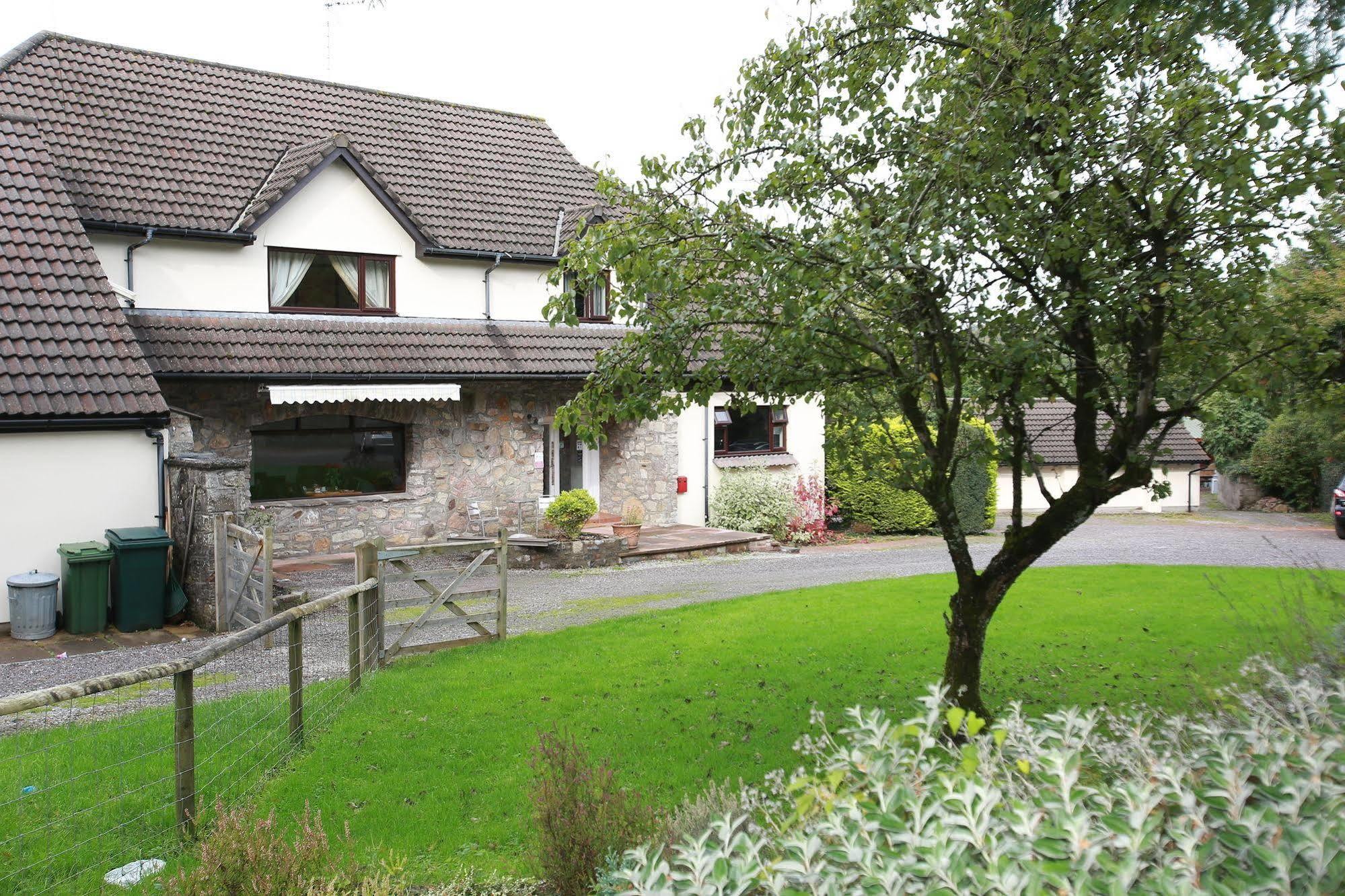 Ewenny Farm Guest House Bridgend  Exterior foto